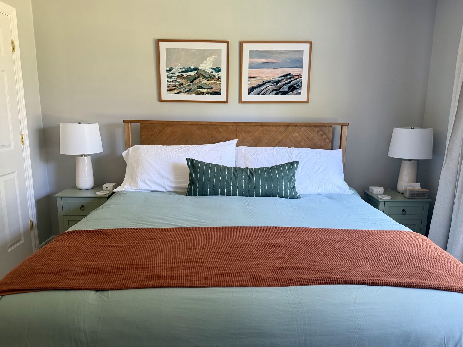 The Shore Room bed detail at Ledge & Tide
